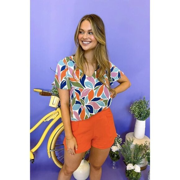 Boutique 2 Hearts Colorful Petal Flutter Short Sleeve Top L - Picture 1 of 4